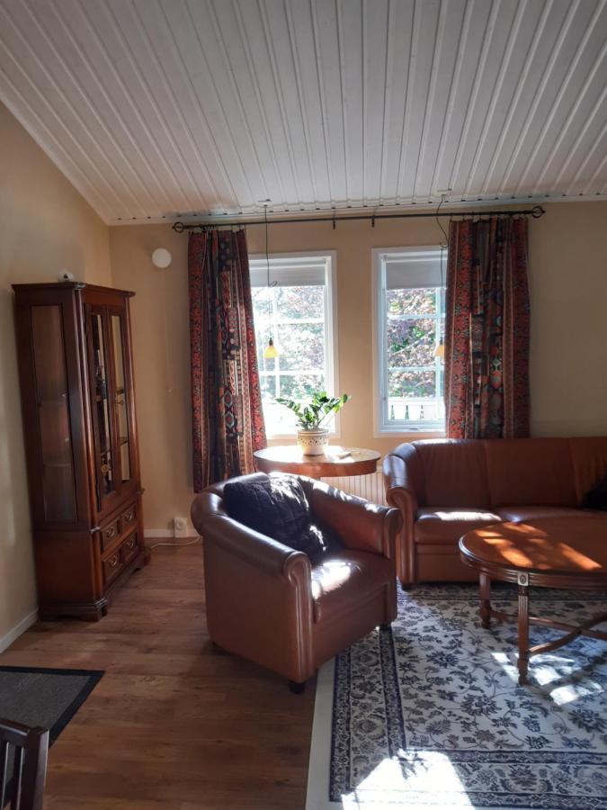 The Cottage Badelunda Vasteras Exterior photo